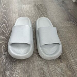 Gray slides